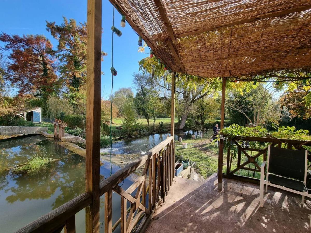 La Roulotte Du Moulin De Palet Villa Baugé Dış mekan fotoğraf